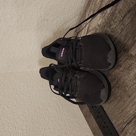 Big kids Adidas sneakers - Picture 3 of 4